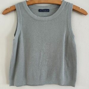 Brandy Melville Cropped Sleeveless Top